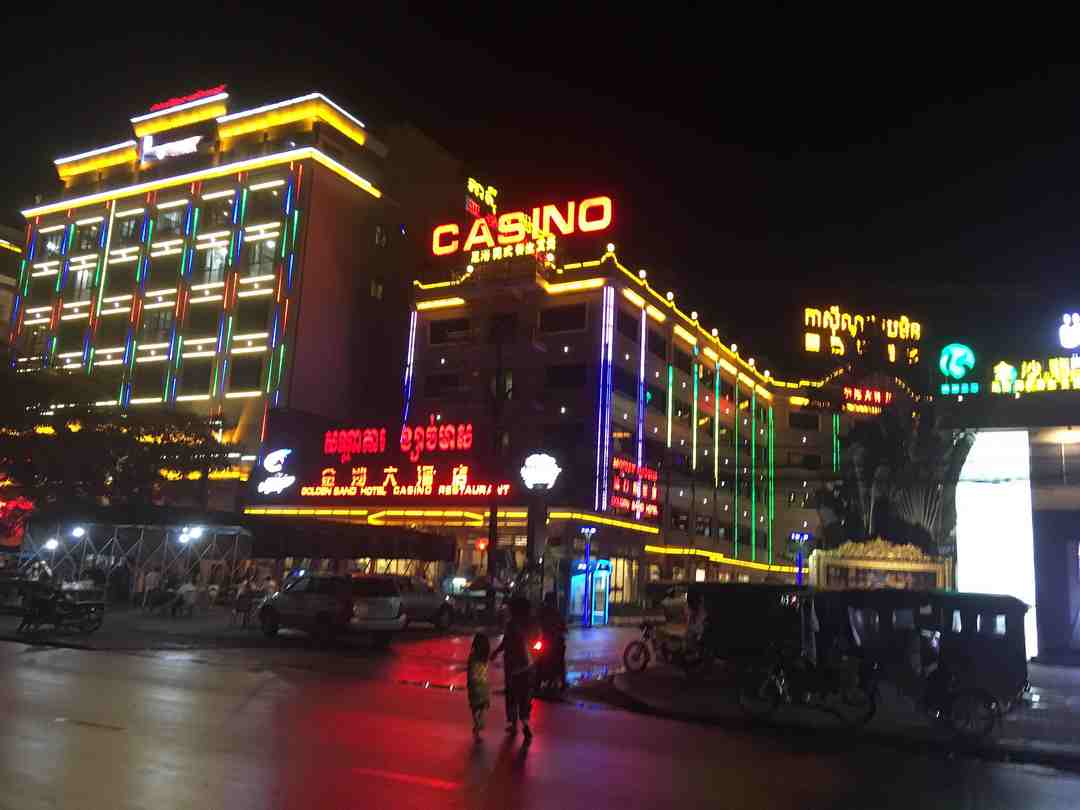 Golden Sand Hotel and Casino - Địa điểm vui chơi thú vị nhất Campuchia